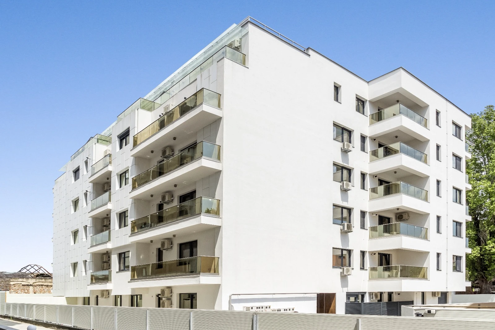 Carol Residence — imagine 1