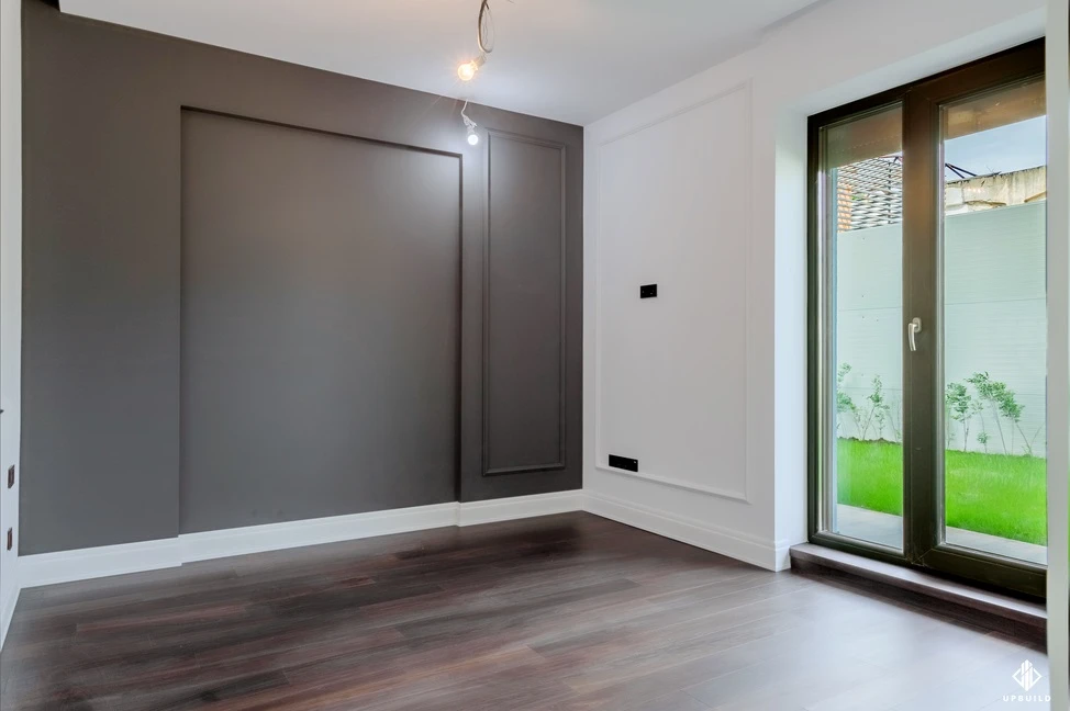 Carol Residence — vedere laterală